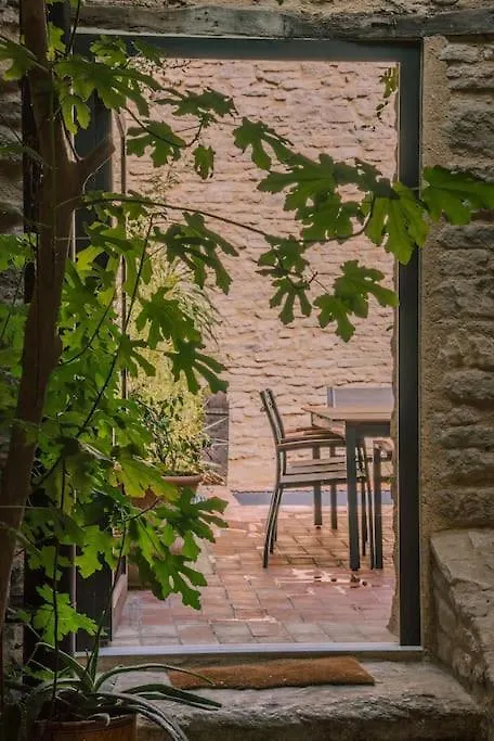 Grande Maison De Charme Au Coeur De Goult France